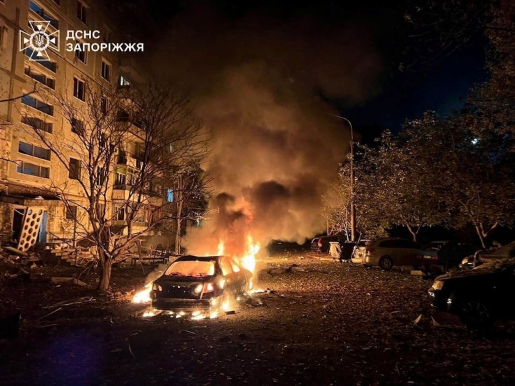 An airstrike site in Zaporizhzhia. (Photo: Reuters)
